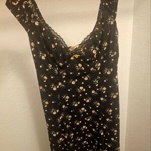 Back flower print dress